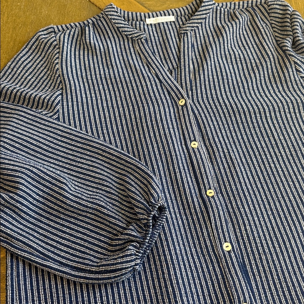 Zara Blue/White Striped Button Down Blouse V-Neck Stretch Womens Small Oversized